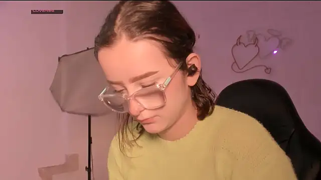 kristal joi dl online show from October 1, 12:22 pm