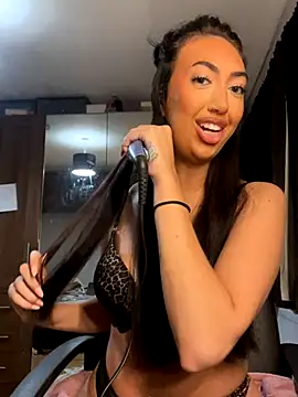 Miss lunaxx online show from November 27, 5:15 pm