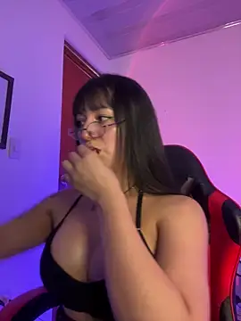 lilitth777 online show from April 10, 7:18 pm