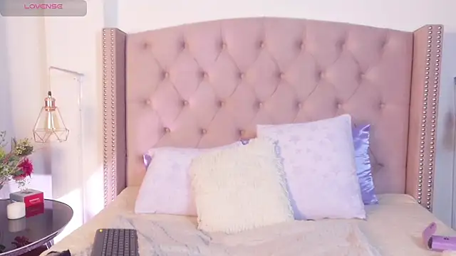 Snapshot of vintoria_cherry chatting on June 24, 10:36 am vintoria cherry online show from June 24, 10:36 am