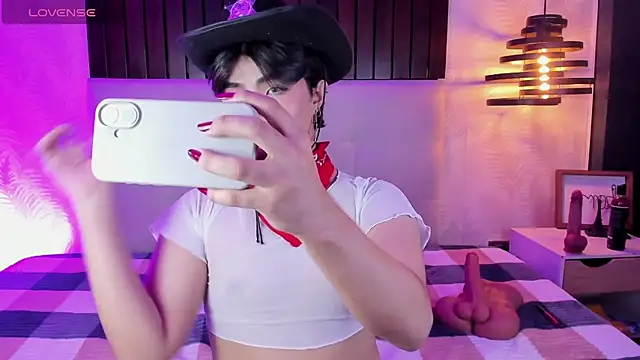 Creamy Angelo online show from October 22, 8:08 pm