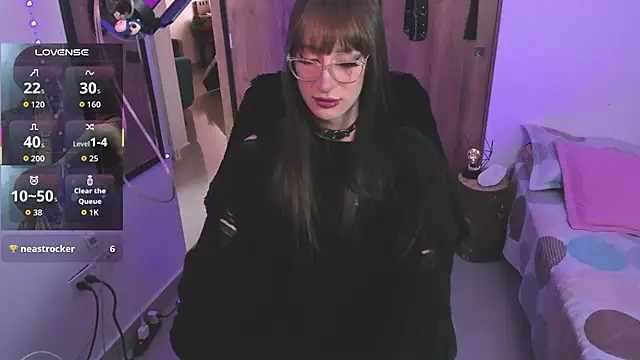 Snapshot of starrraura chatting on December 22, 7:11 pm starrraura online show from December 22, 7:11 pm