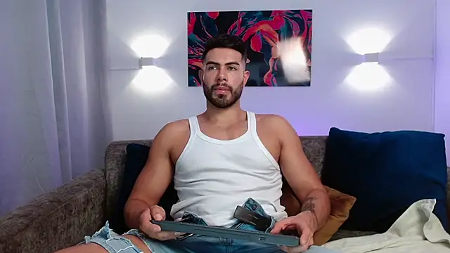 ZarekFox online show from September 20, 1:34 pm