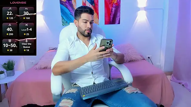 ZarekFox online show from October 11, 1:31 pm