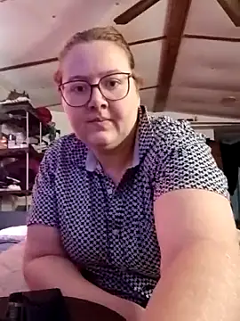 XEmoxkittyx online show from February 15, 5:09 pm