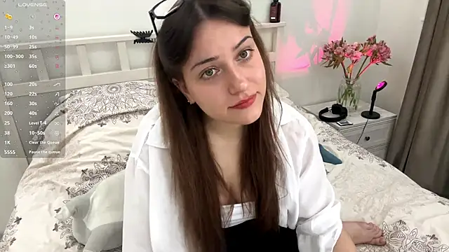 Snapshot of RachaelJuntunen chatting on September 27, 6:51 am RachaelJuntunen online show from September 27, 6:51 am
