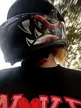 Snapshot of SirenRouge_69 chatting on September 17, 9:38 pm SirenRouge 69 online show from September 17, 9:38 pm