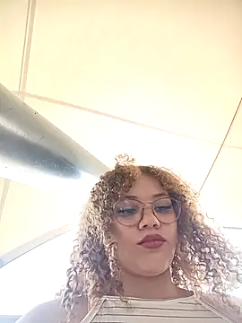 Snapshot of SirenRouge_69 chatting on November 7, 7:58 pm SirenRouge 69 online show from November 7, 7:58 pm