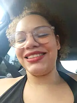 Snapshot of SirenRouge_69 chatting on December 3, 6:39 pm SirenRouge 69 online show from December 3, 6:39 pm