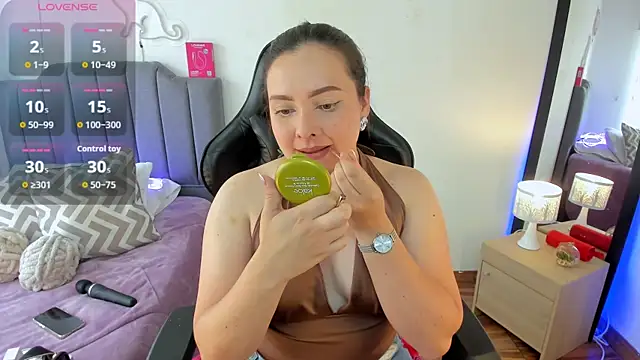 amaia monet online show from March 25, 7:09 pm