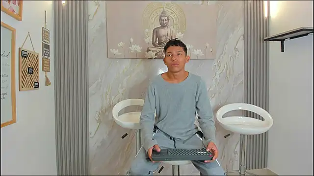 BEAUTY BOYS1 online show from January 8, 7:21 am