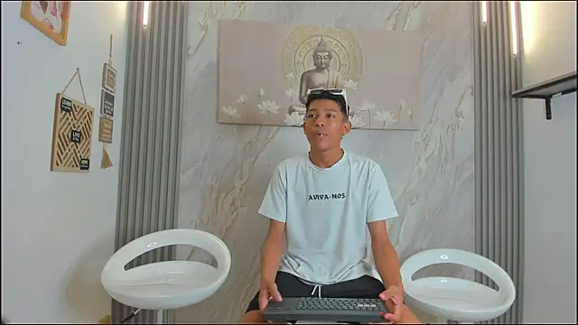 BEAUTY BOYS1 online show from January 10, 7:21 am