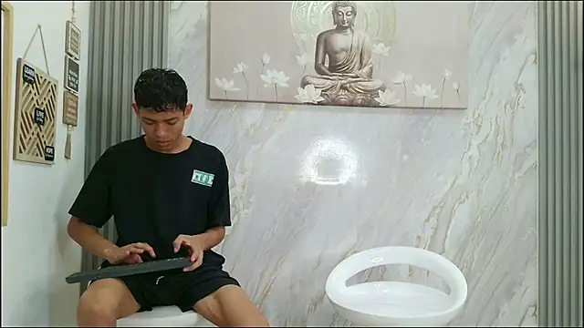 BEAUTY BOYS1 online show from February 5, 7:24 am