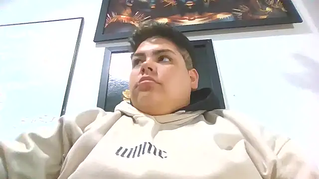 Hailey Curvy online show from December 16, 11:15 am