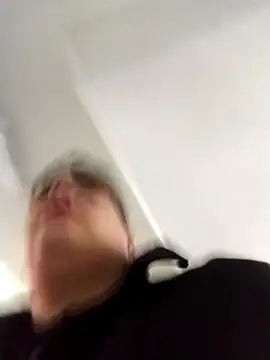 Snapshot of Hailey_Curvy chatting on December 19, 11:17 am Hailey Curvy online show from December 19, 11:17 am