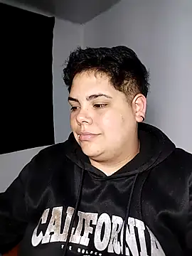 Snapshot of Hailey_Curvy chatting on February 13, 5:14 am Hailey Curvy online show from February 13, 5:14 am