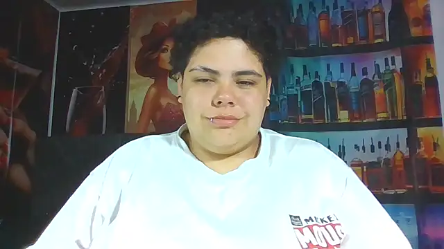 Hailey Curvy online show from June 14, 4:03 am