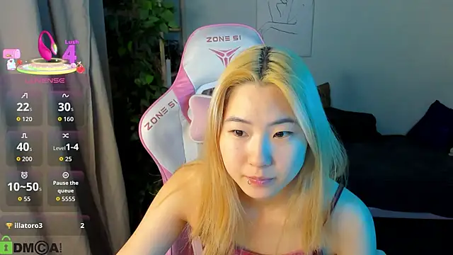 Snapshot of Aisi_18 chatting on October 3, 1:46 am Aisi 18 online show from October 3, 1:46 am