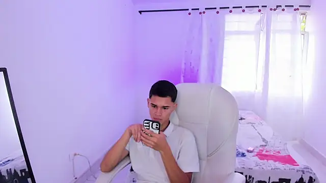 Aron Boyy online show from September 17, 7:37 pm