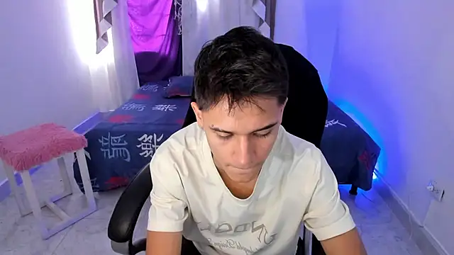 Aron Boyy online show from October 11, 7:56 pm