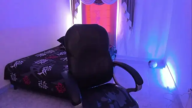 Aron Boyy online show from December 5, 7:43 pm