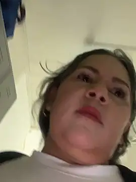 Snapshot of Lucy_Milf_474 chatting on December 22, 11:51 am Lucy Milf 474 online show from December 22, 11:51 am