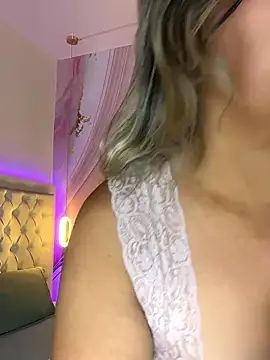 Snapshot of Lucy_Milf_474 chatting on January 15, 11:59 am Lucy Milf 474 online show from January 15, 11:59 am