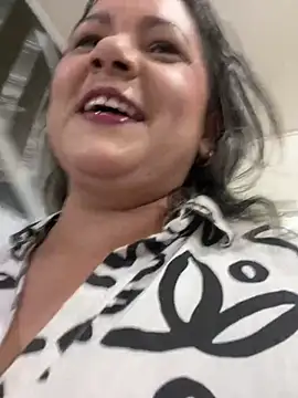 Snapshot of Lucy_Milf_474 chatting on February 2, 12:04 pm Lucy Milf 474 online show from February 2, 12:04 pm