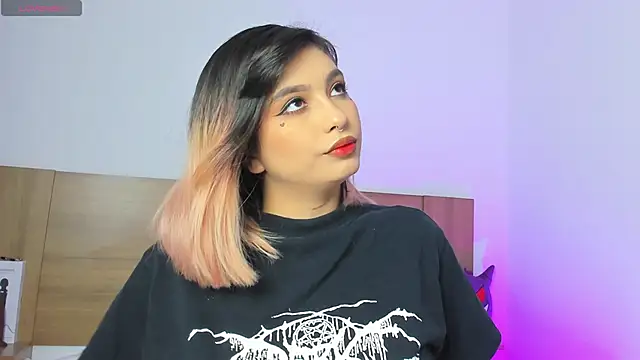 Snapshot of Akatsumi_ chatting on October 15, 9:37 pm Akatsumi  online show from October 15, 9:37 pm