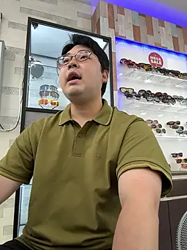 Snapshot of gayfucuxuc chatting on September 25, 1:42 am gayfucuxuc online show from September 25, 1:42 am