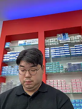 Snapshot of gayfucuxuc chatting on November 28, 2:47 am gayfucuxuc online show from November 28, 2:47 am