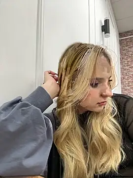 Sky Cutie online show from November 30, 4:16 am