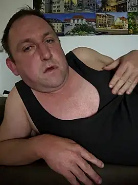 Snapshot of GenuineDedication42 chatting on February 17, 2:57 pm GenuineDedication42 online show from February 17, 2:57 pm