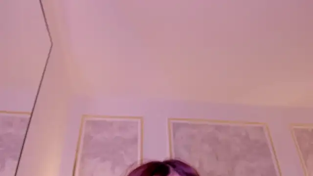 Snapshot of doll_eyees_ chatting on September 19, 2:35 am doll eyees online show from September 19, 2:35 am