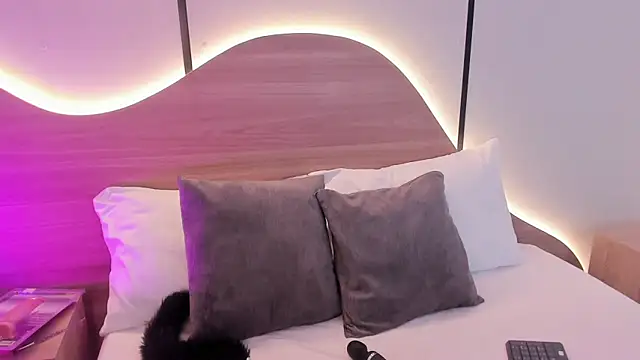 Snapshot of doll_eyees_ chatting on October 18, 6:41 pm doll eyees online show from October 18, 6:41 pm