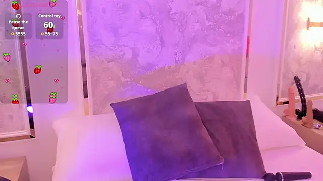 doll eyees  online show from November 11, 2:11 am