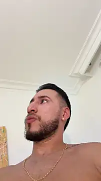 Thiago Hill online show from December 20, 9:44 pm