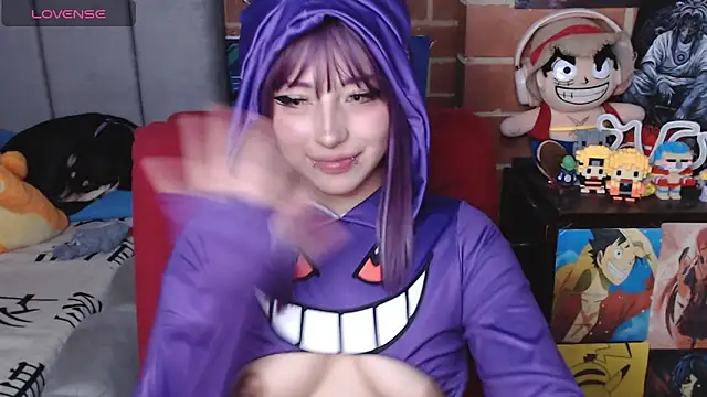  alexa19pretty  online show from April 15, 6:37 pm