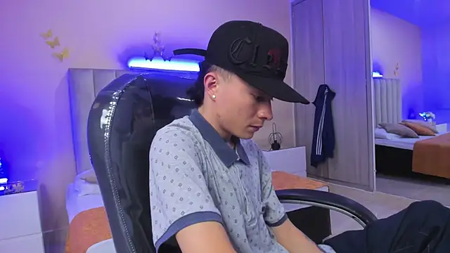 Nascary Fox online show from January 14, 6:46 pm