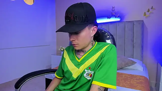 Nascary Fox online show from February 12, 7:20 pm