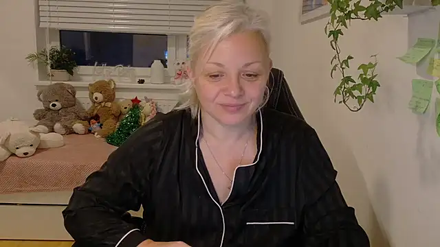 Linsy Kim online show from January 19, 6:06 am