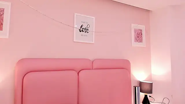 mia yeager online show from September 14, 3:55 pm