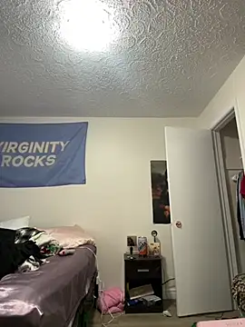 Snapshot of kykyloves chatting on March 10, 2:33 pm kykyloves online show from March 10, 2:33 pm