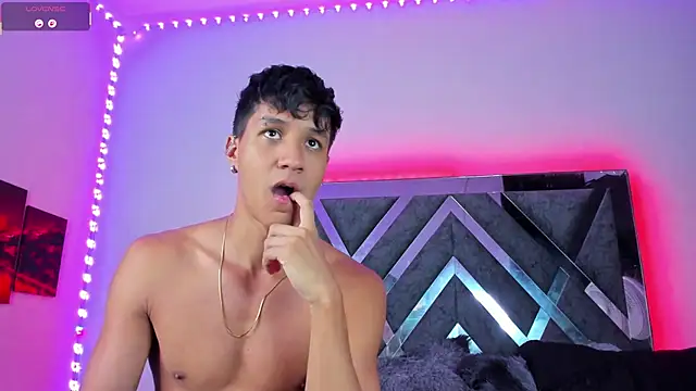 Robertmiller21 online show from September 19, 4:36 am