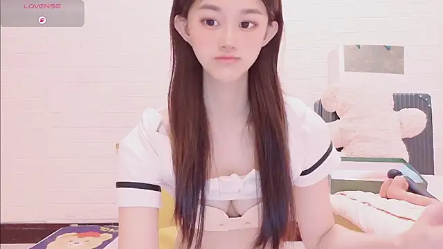 Snapshot of marina-cutegirll chatting on February 8, 7:06 pm marina-cutegirll online show from February 8, 7:06 pm