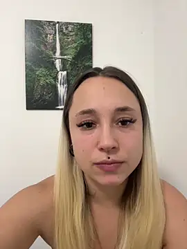 stelli 99 online show from October 12, 4:17 pm