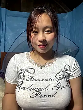 maianhcute online show from December 18, 1:28 pm