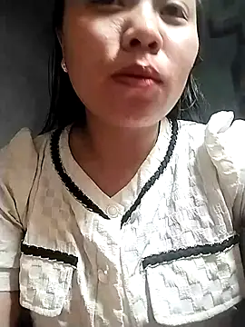 venu00 online show from February 17, 4:02 pm