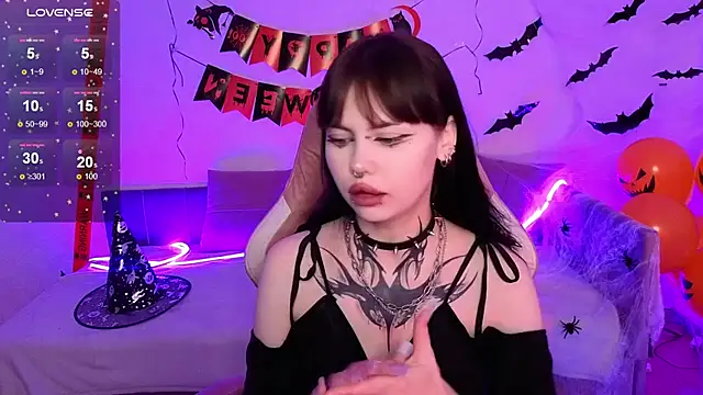 Morana Batt online show from October 31, 2:34 am