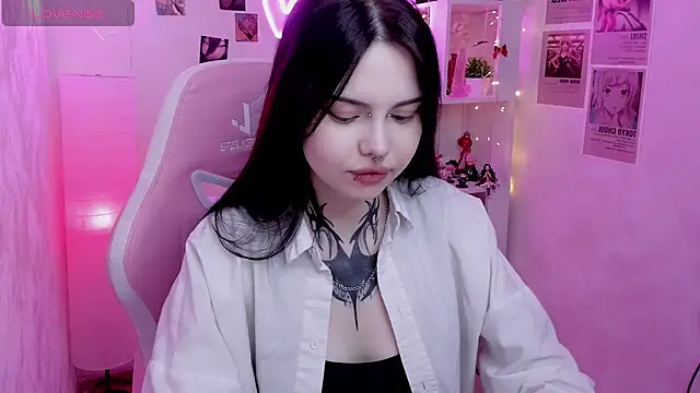 Snapshot of Morana_Batt chatting on May 5, 1:57 am Morana Batt online show from May 5, 1:57 am
